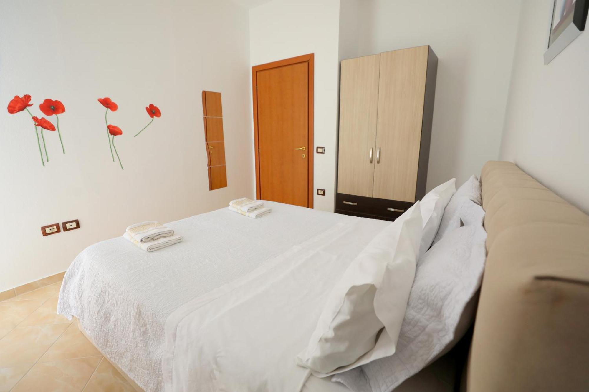 Blue Bay Apartments Σαράντα Εξωτερικό φωτογραφία